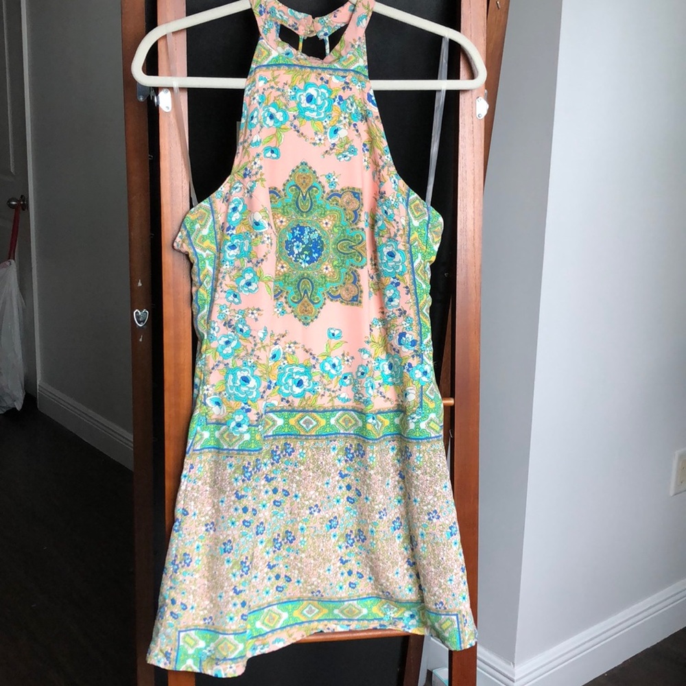 Backless cocktail dress